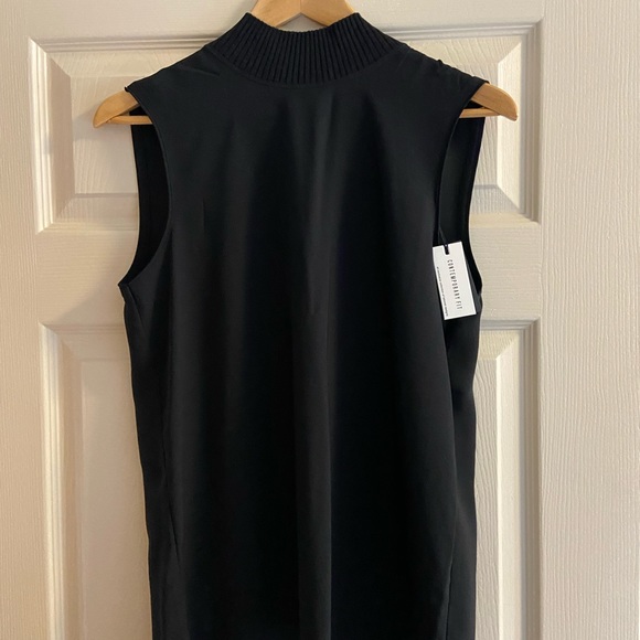 Black sleeveless blouse - Picture 2 of 4